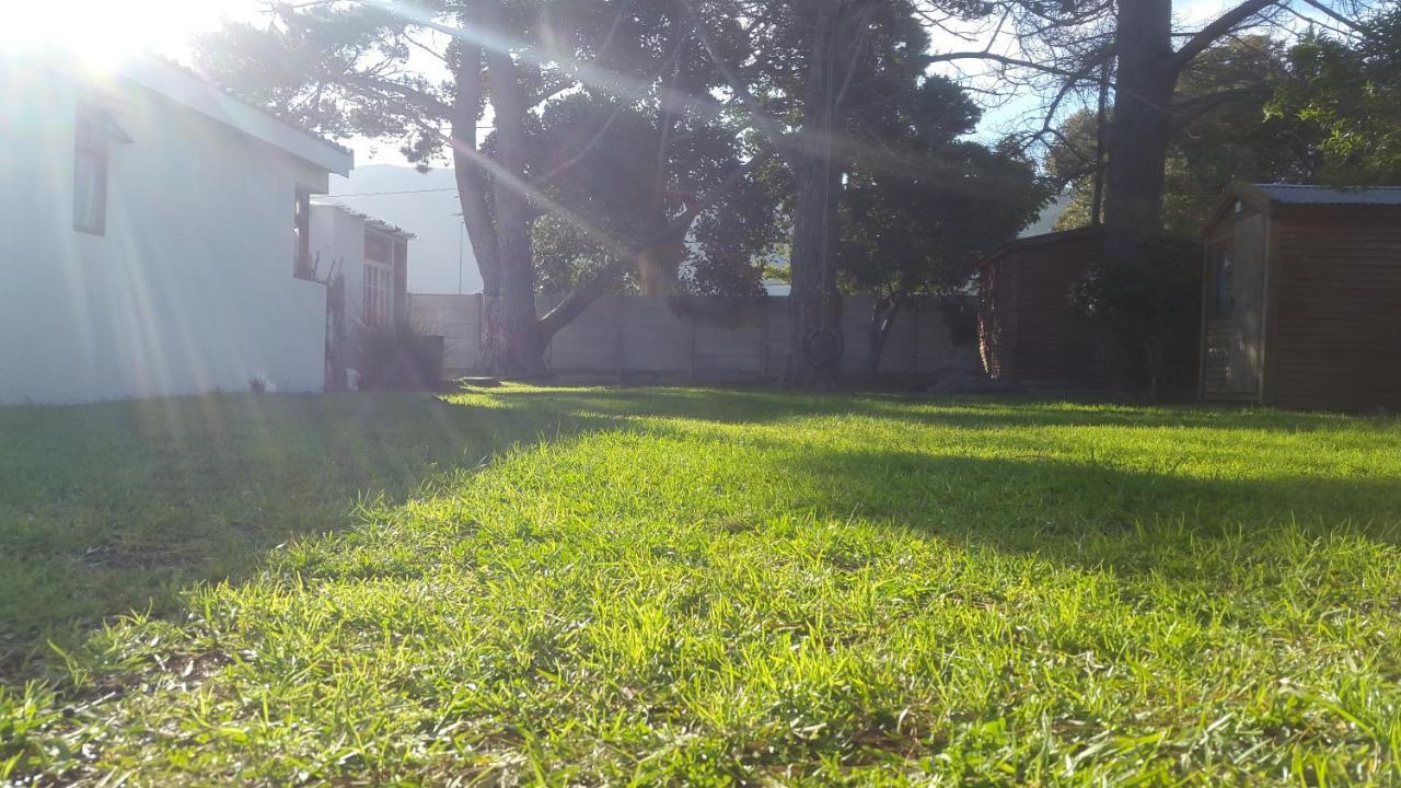 הוילה Hermanus Flower House מראה חיצוני תמונה